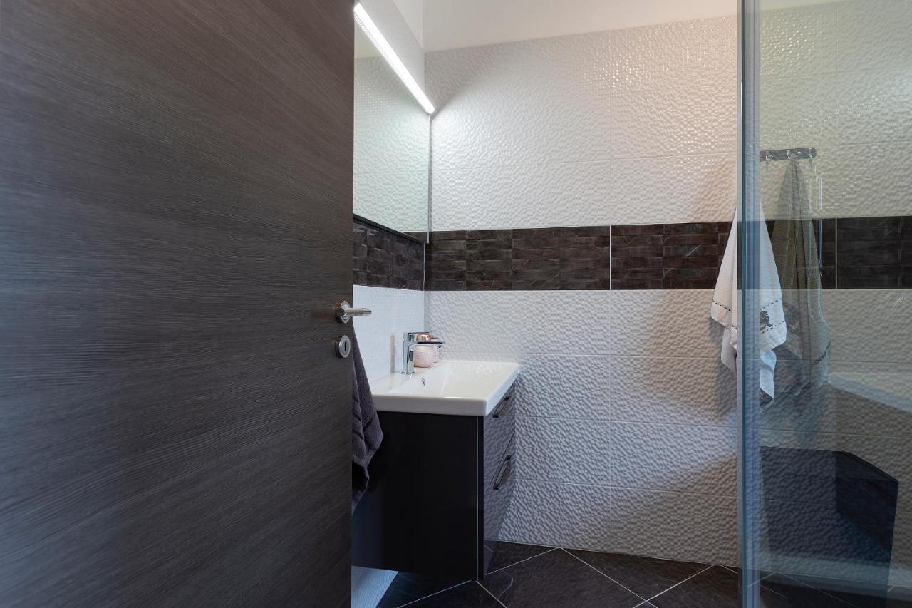 Apartmani Karoca 3 Pula Buitenkant foto