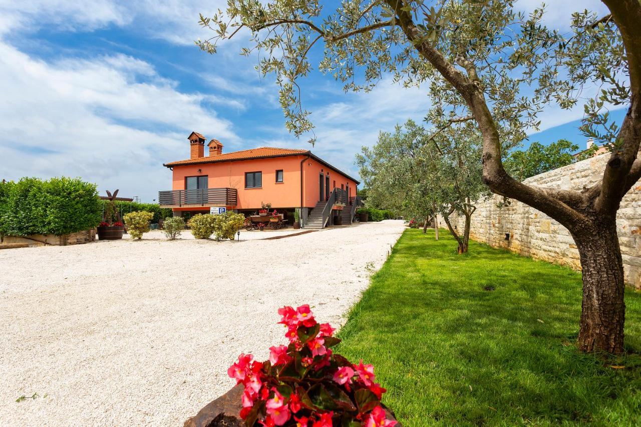 Apartmani Karoca 3 Pula Buitenkant foto
