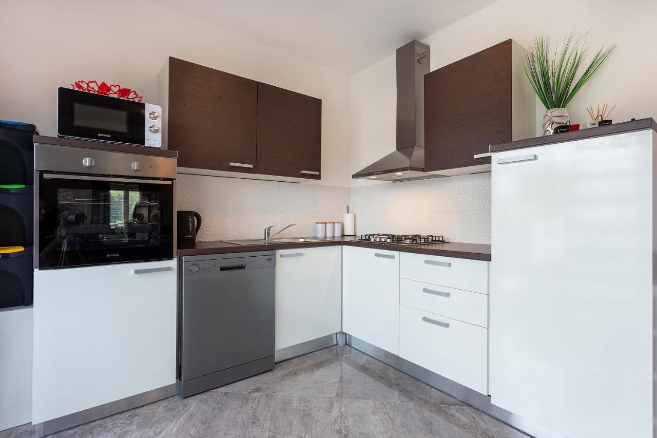 Apartmani Karoca 3 Pula Buitenkant foto